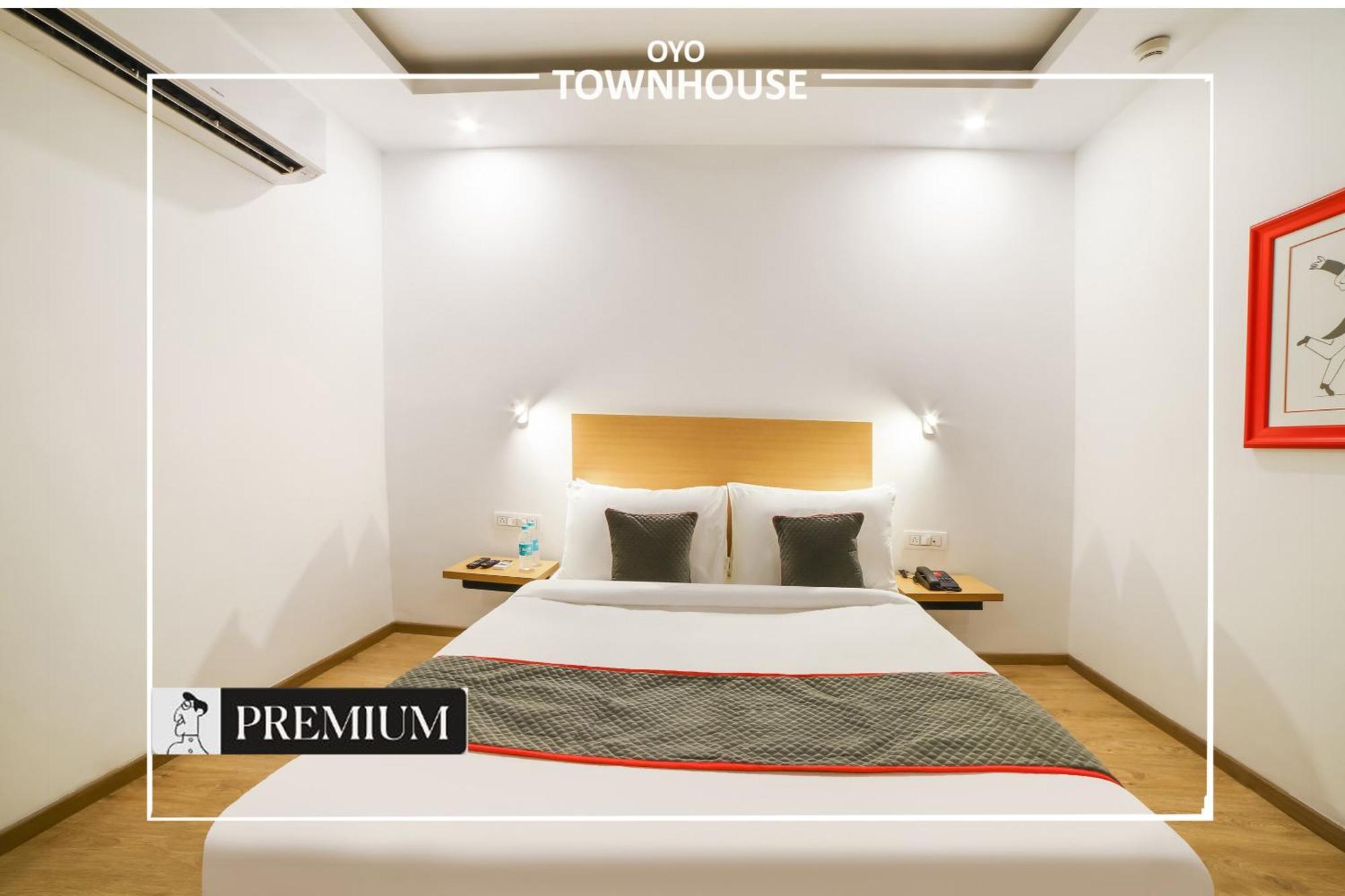 Oyo Townhouse 120 Shushant Lok Gurgaon Buitenkant foto