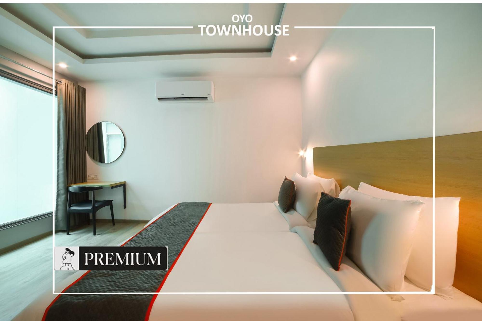 Oyo Townhouse 120 Shushant Lok Gurgaon Buitenkant foto