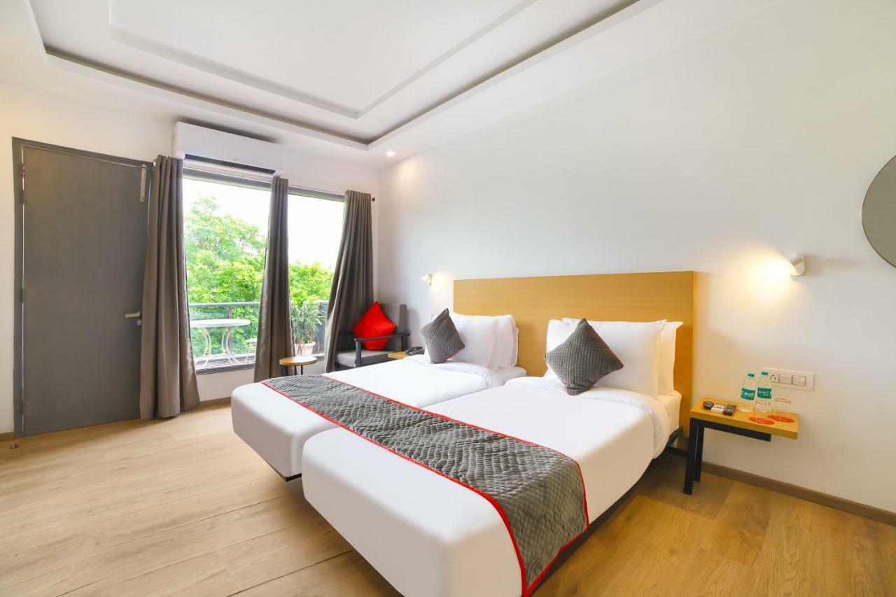 Oyo Townhouse 120 Shushant Lok Gurgaon Buitenkant foto